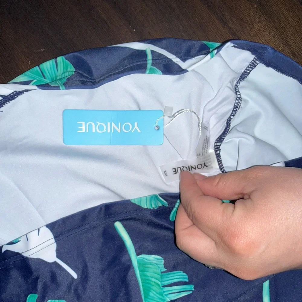 Yonique Navy Blue Swimwear Top with Leaf Pattern & Navy Blue Bottoms - Size 2XL - Picture 8 of 8